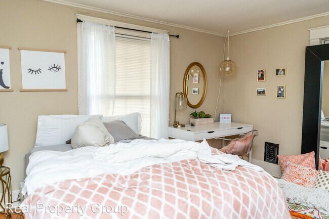 Building Photo - 5 br, 2 bath House - 1501 Wilson Ave.