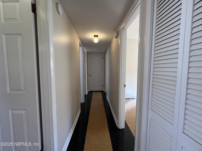 Building Photo - 11356 Renne Dr