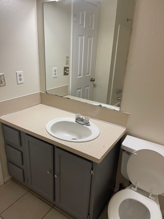 Building Photo - 964 Winter Garden Dr