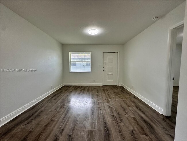 Building Photo - 2221 Monroe St