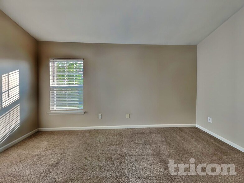 Building Photo - 1711 Crabapple Tree Ln