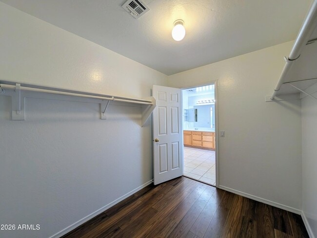 Building Photo - 6416 N 78th Ln