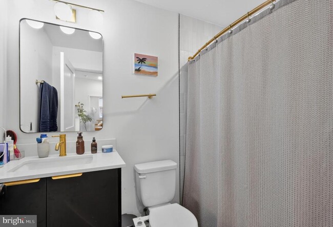 Building Photo - 1134 Pine St