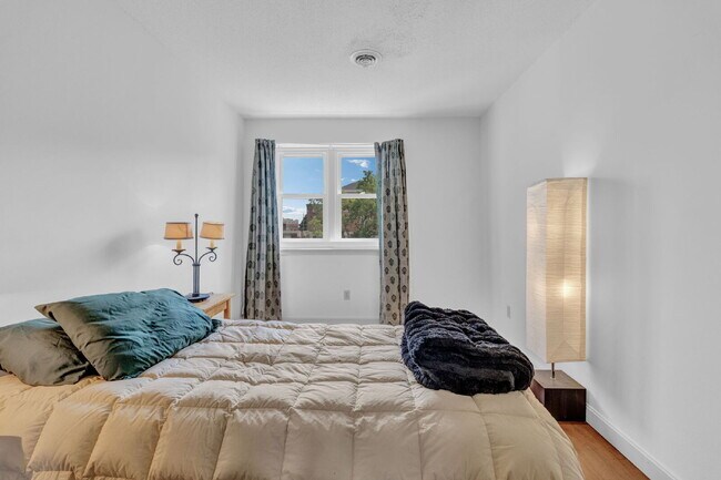 Building Photo - Luxury Condo for Rent – Franklin Place, Bangor