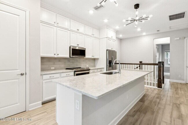 Building Photo - 11484 Gully Ct