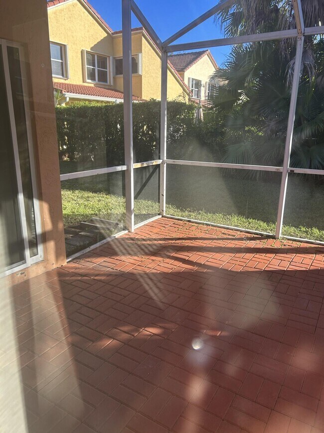 Building Photo - 8008 Via Hacienda