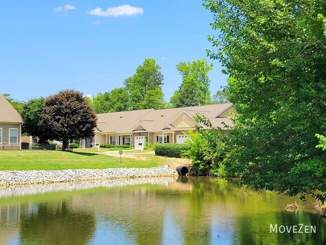 Building Photo - 307 Easterlin Way