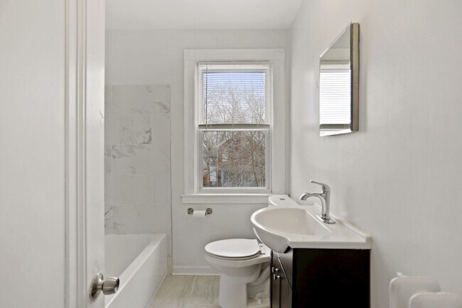 Building Photo - Stunning 3BR/2.5BA Home in Brookland – Available Now!