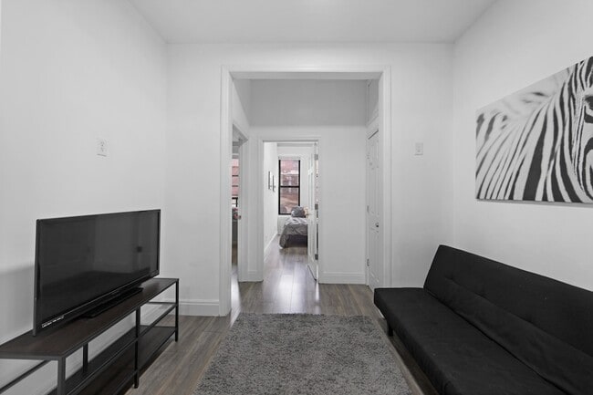 Building Photo - 207 W 136th St