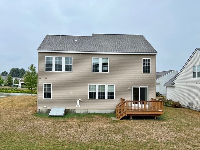Building Photo - 8 Spicebush Ct