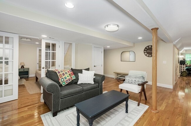 Building Photo - 14 Brattle Ln
