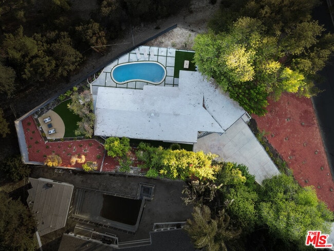 Building Photo - 4670 Brewster Dr