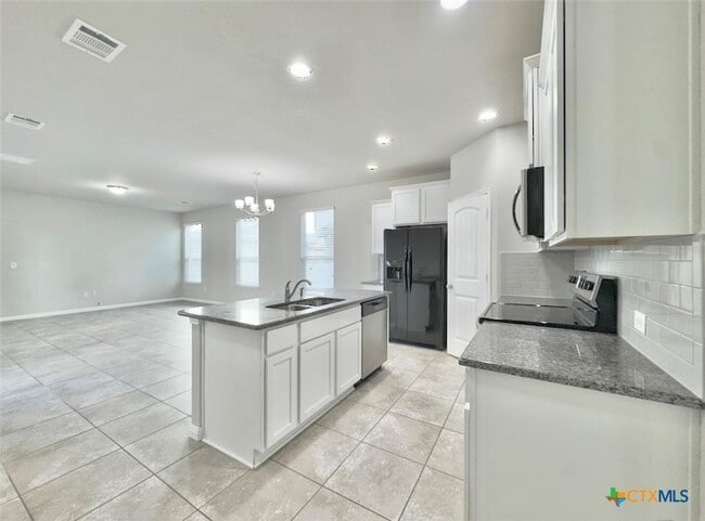 Building Photo - 308 Craters of the Moon Blvd