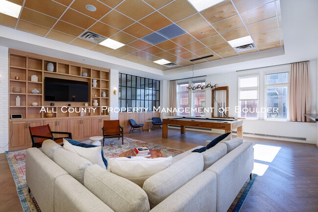 Building Photo - Enjoy Amazing Amenities at the Peloton!