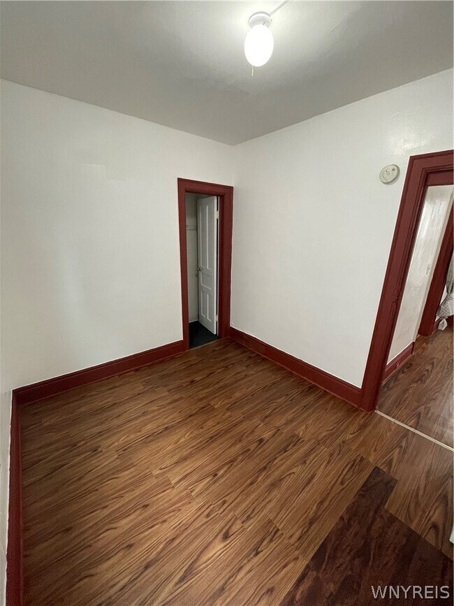 Building Photo - 298 Winslow Ave
