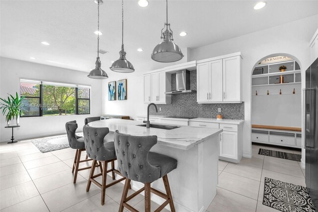 Building Photo - 1052 SW 113th Way