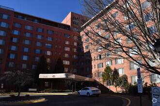 Building Photo - River Place #739-N
