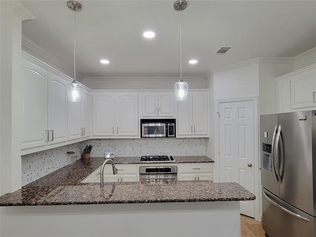 Building Photo - 4263 Towne Lake Ct