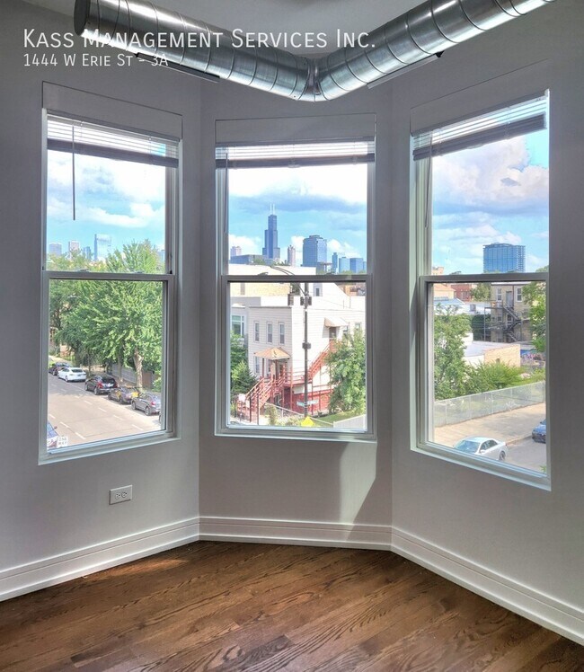 Building Photo - 1444 W Erie St