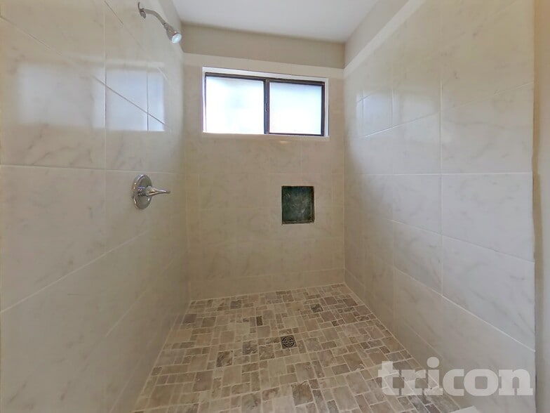 Building Photo - 5460 Running Creek Ln