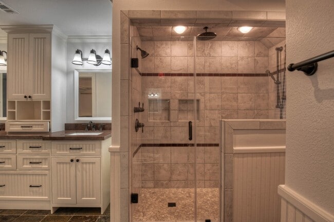 Building Photo - 5912 Auden St