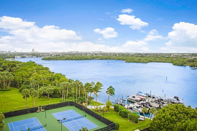 Building Photo - 2121 N Ocean Blvd