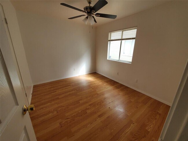 Building Photo - 7209 Ritchie Dr