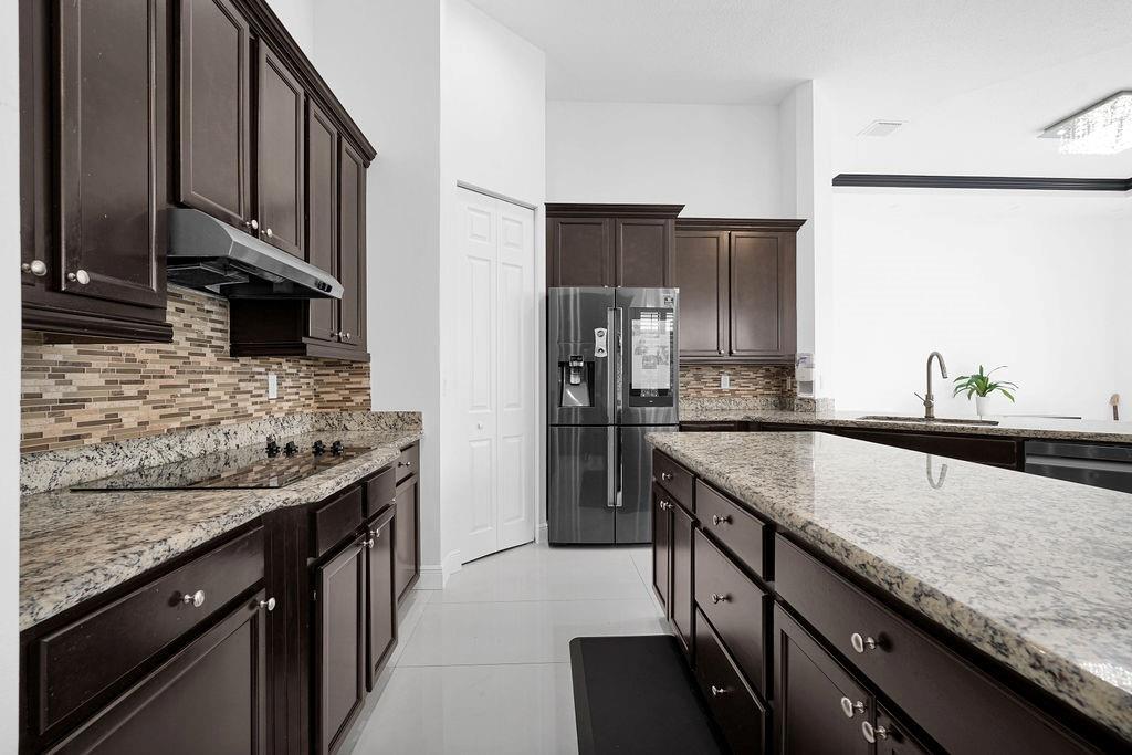 Building Photo - 2952 NW 84th Ter