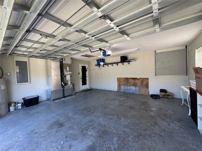 Building Photo - 5615 SW 138th Terrace