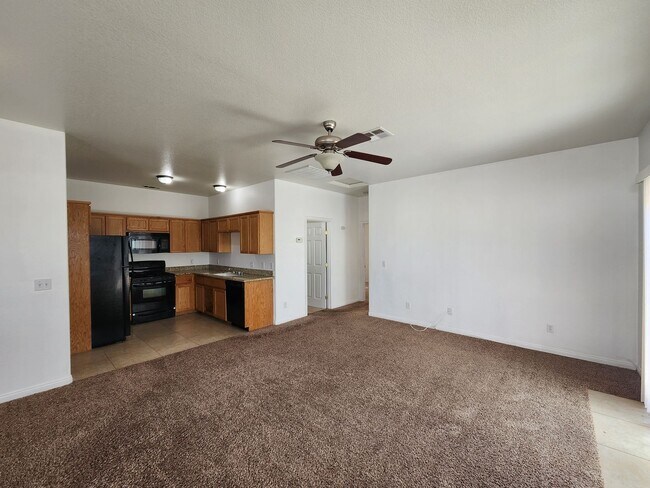 Building Photo - 8536 Aspen Ave