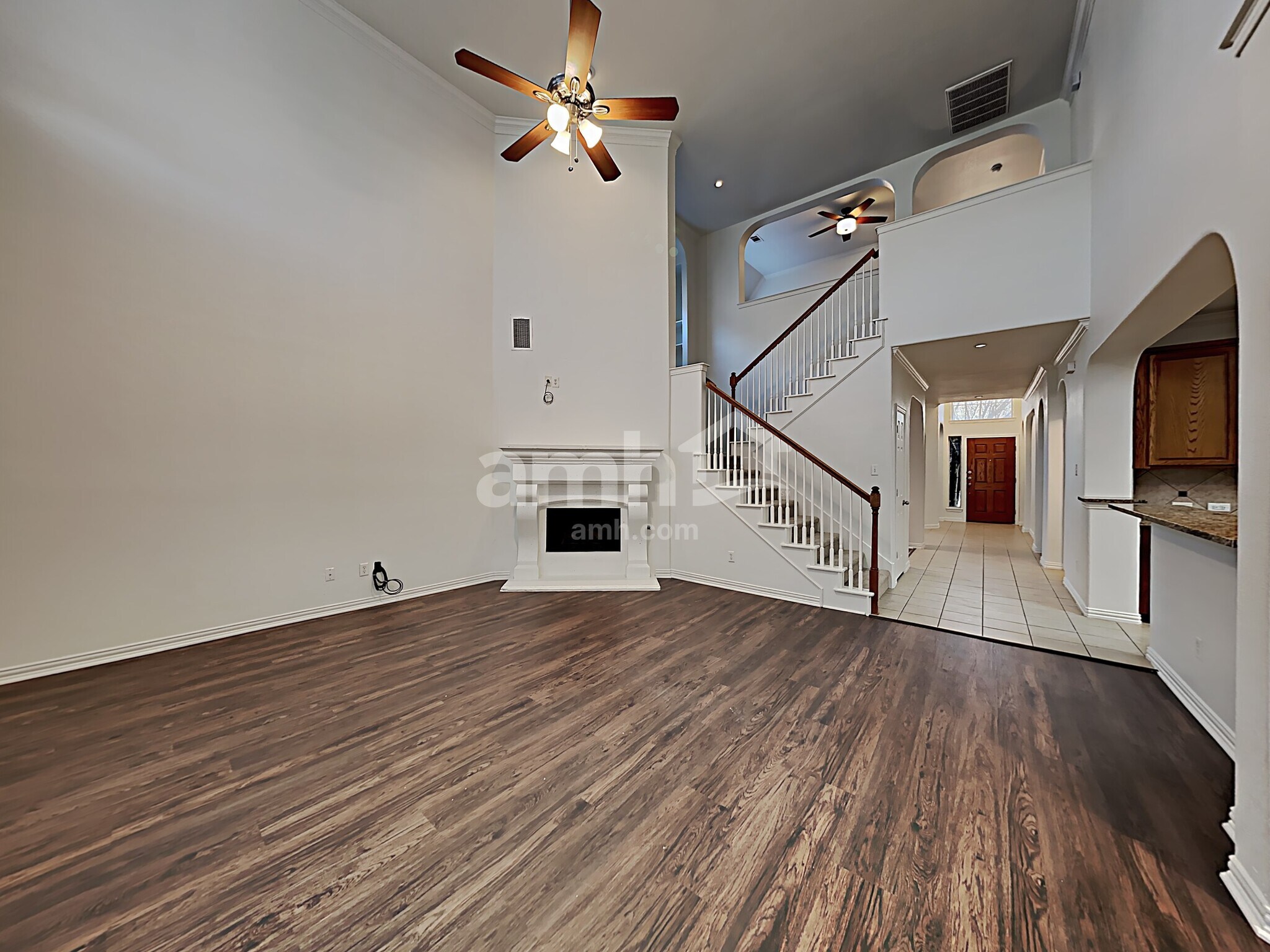 Building Photo - 5805 Kiger Dr