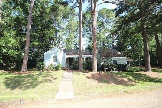 Primary Photo - 125 River Park Dr