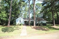 Building Photo - 125 River Park Dr