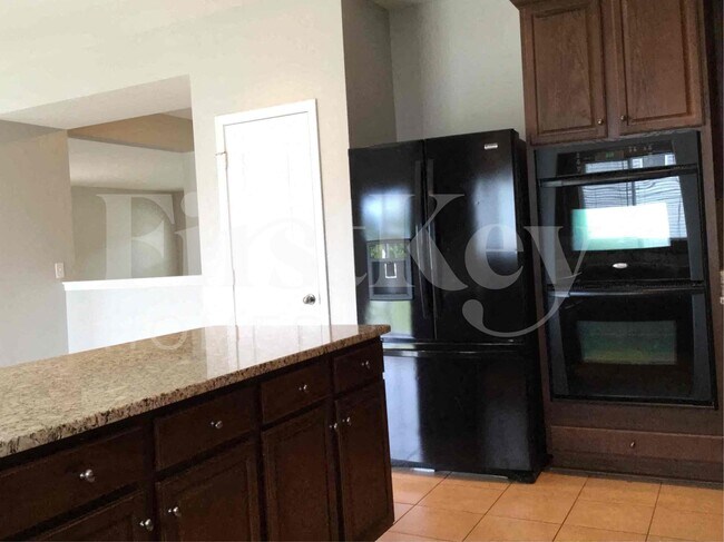 Building Photo - 127 Colville Rd