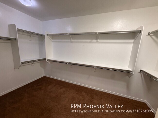Building Photo - 5131 W Saddlehorn Rd