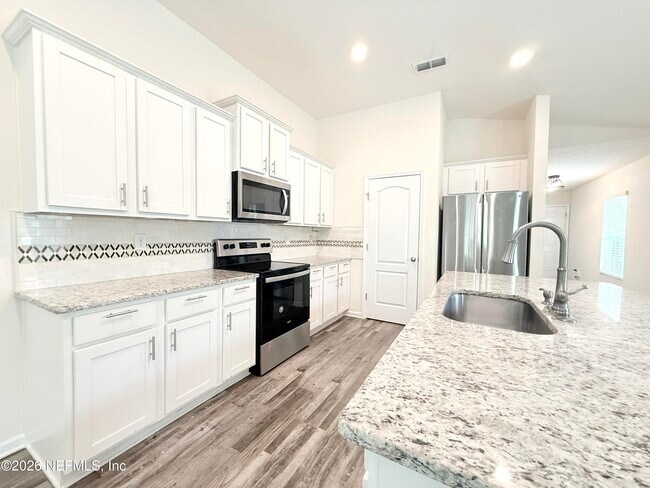 Building Photo - 7838 Meadow Walk Ln