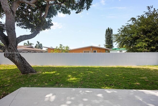 Building Photo - 4001 NW 187th Terrace
