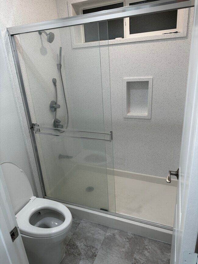 Bathroom - 723 University Ave