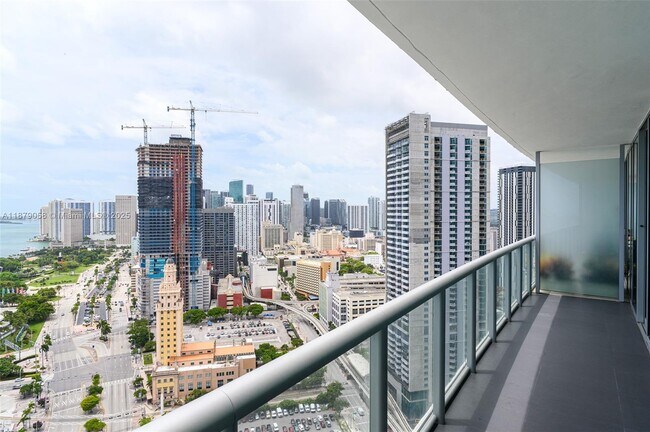 Building Photo - 888 Biscayne Blvd