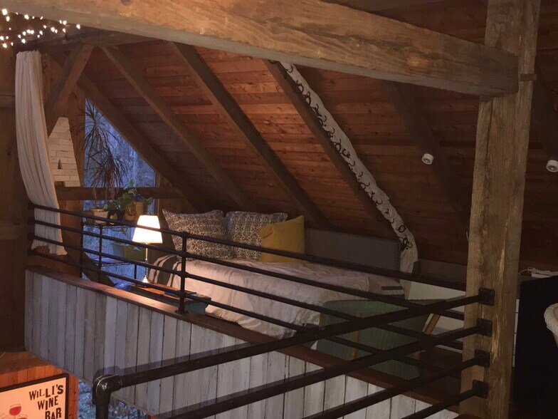 guest or child sleeping area - 395 Nut Plains Rd