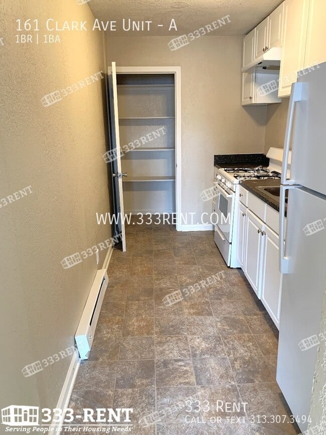 Building Photo - You'll love the coziness of your apartment!