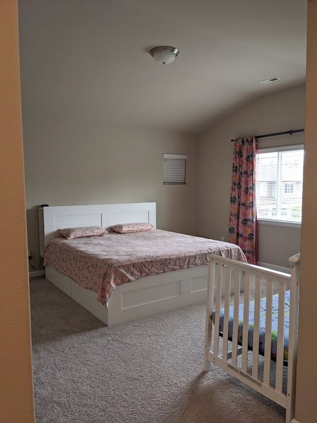 Building Photo - North Creek 4 Bedroom Home