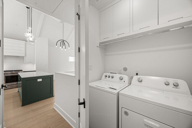 Building Photo - 1312 Heslep St