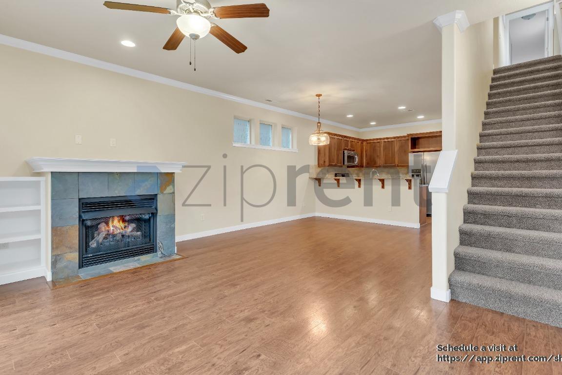 Building Photo - 17547 SW Vanguard Ln