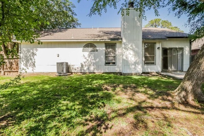 Building Photo - 22919 Pebworth Pl