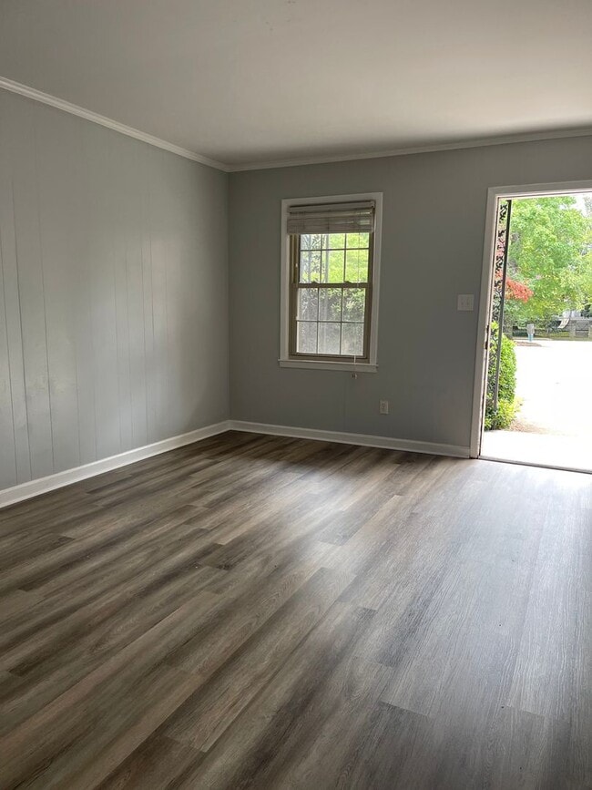 Building Photo - 2/1 MONTEREY APT IN NORMALTOWN!