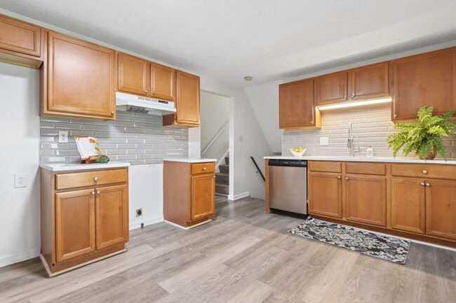Building Photo - 5014 Norcrest Dr