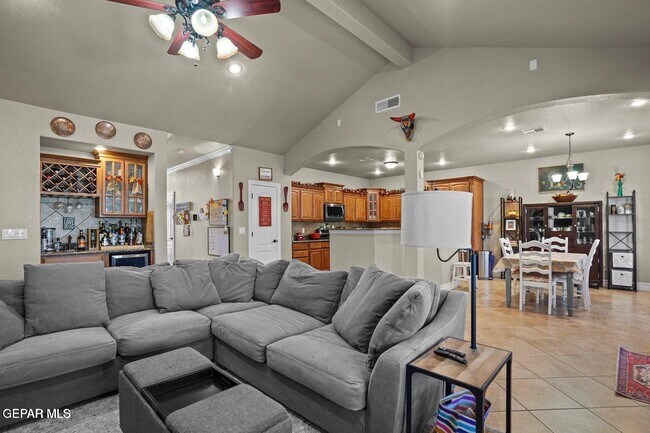 Building Photo - 14125 Rainbow Point Dr