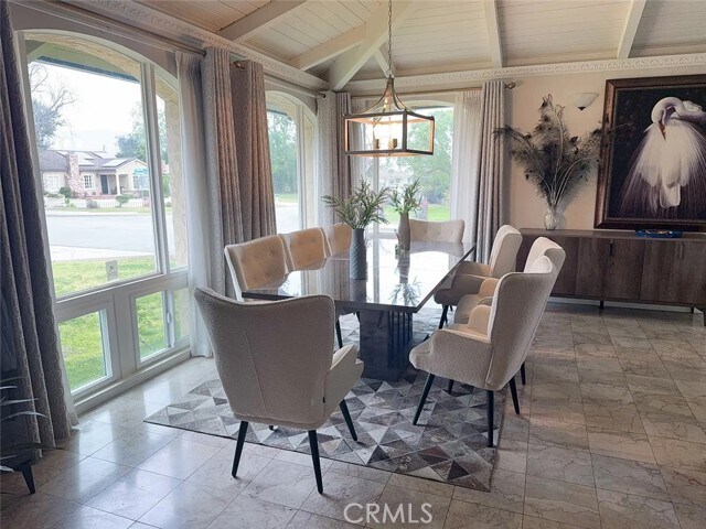 Building Photo - 902 Coronado Dr