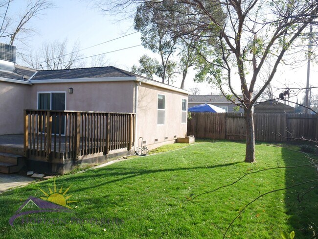 Building Photo - Remodeled 3 Bed 2 Bath 1,473 sqft home in Colonial Heights